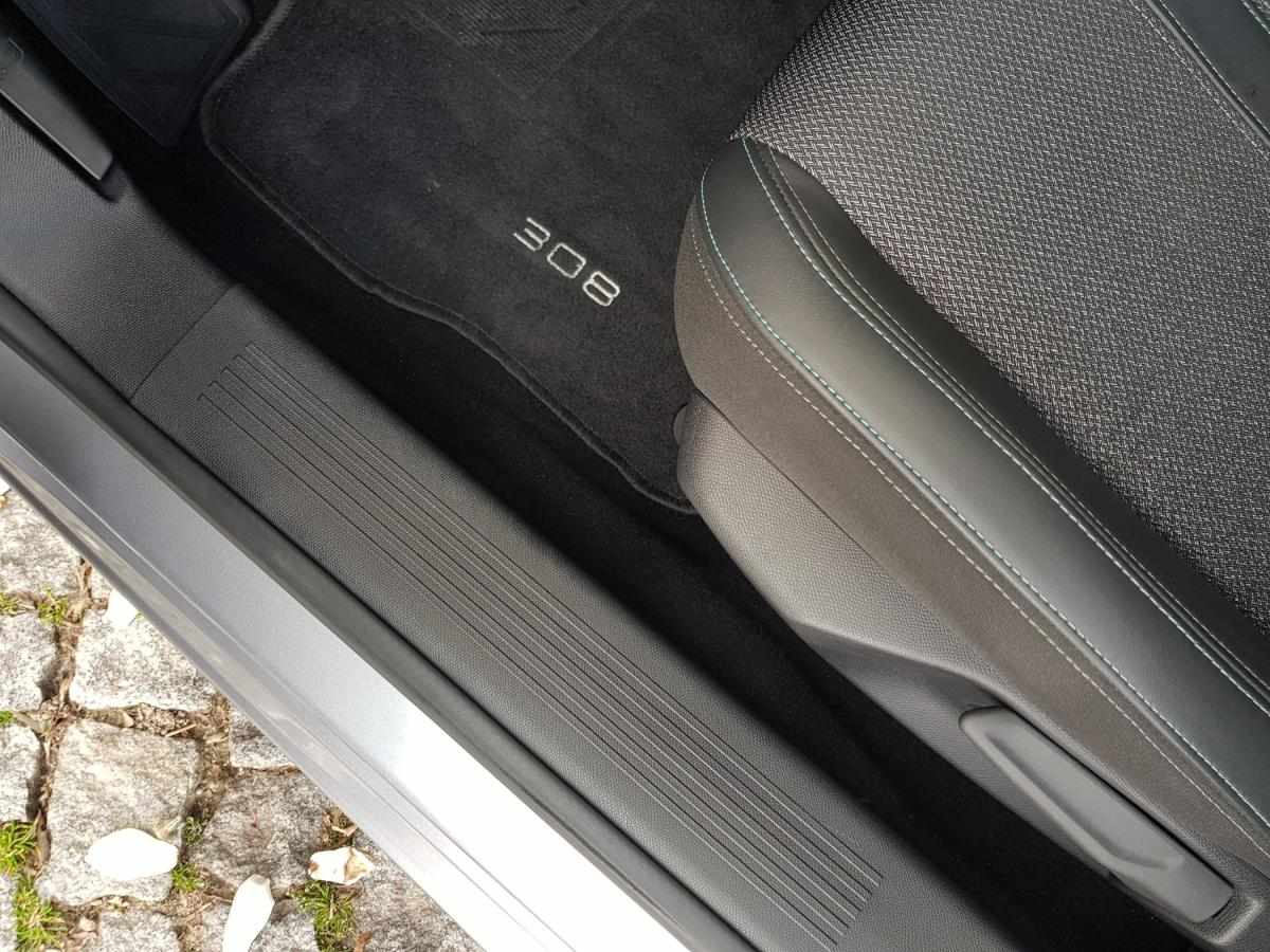 peugeot-308-2022-gasolina-1199cc