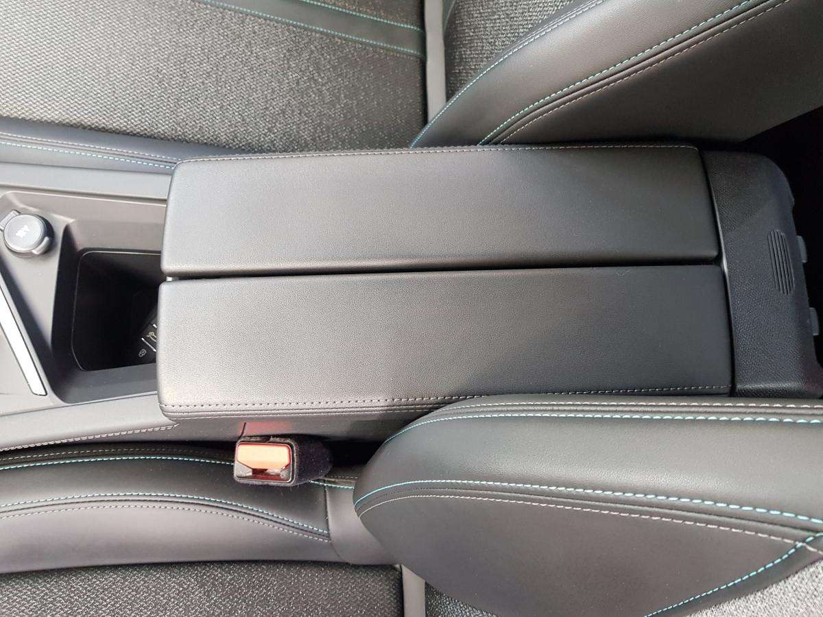 peugeot-308-2022-gasolina-1199cc