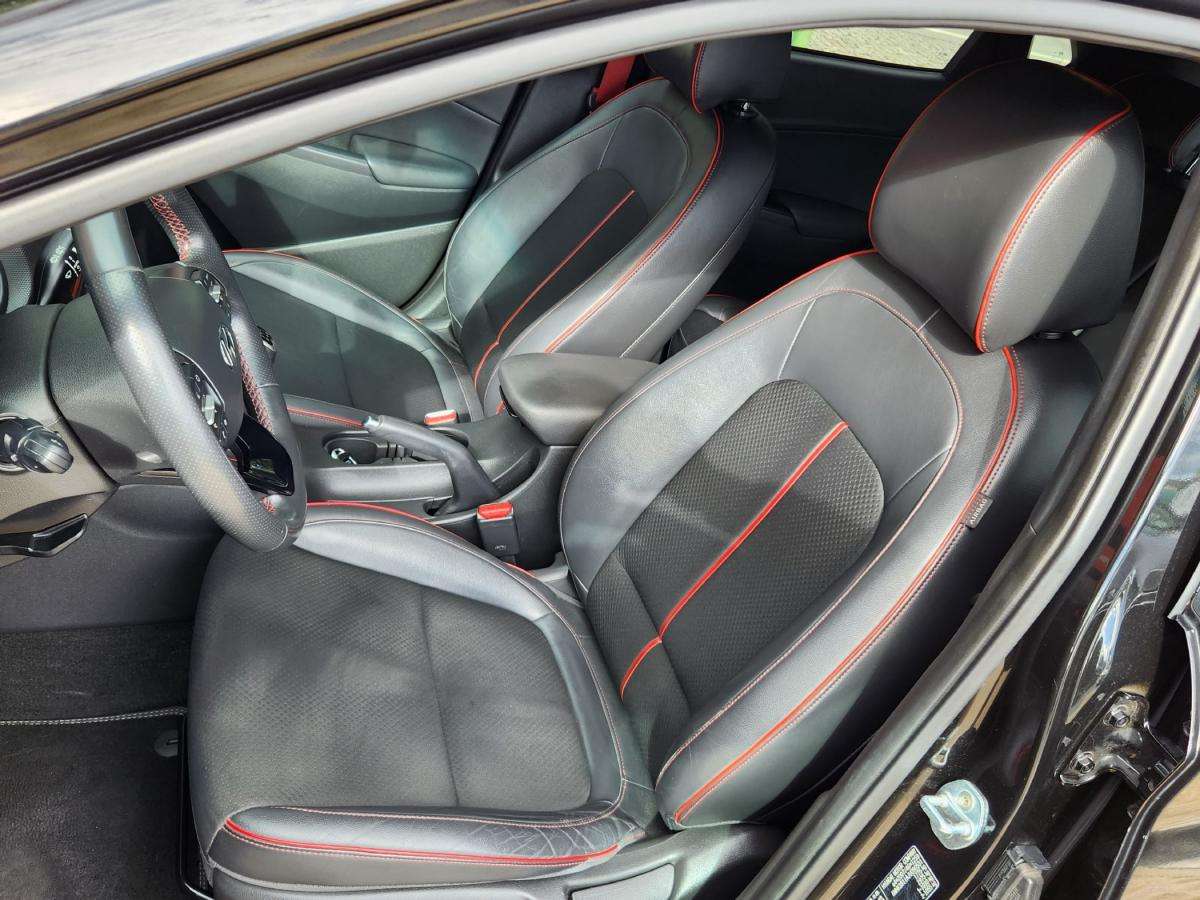 hyundai-kauai-2018-gasolina-998cc
