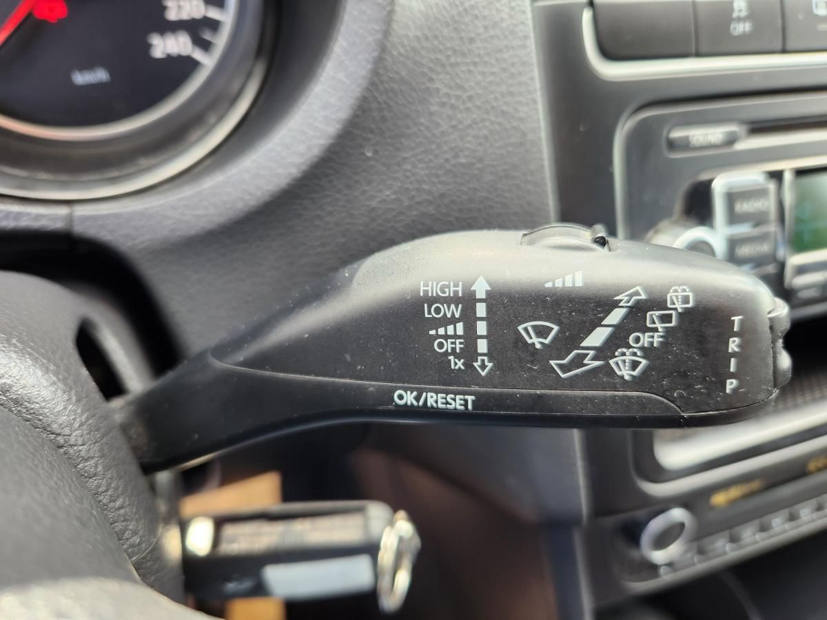 volkswagen-polo-2011-diesel-1199cc