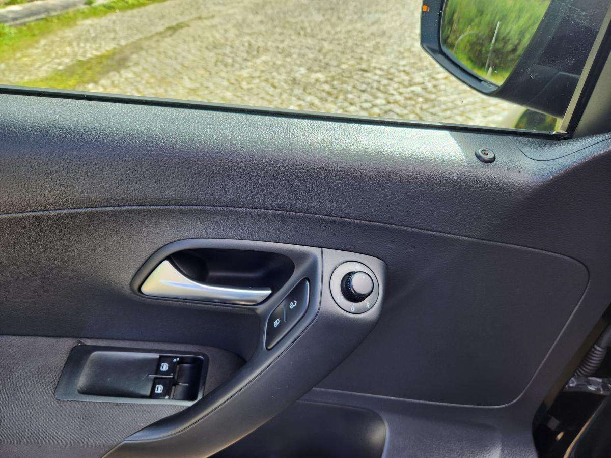 volkswagen-polo-2011-diesel-1199cc