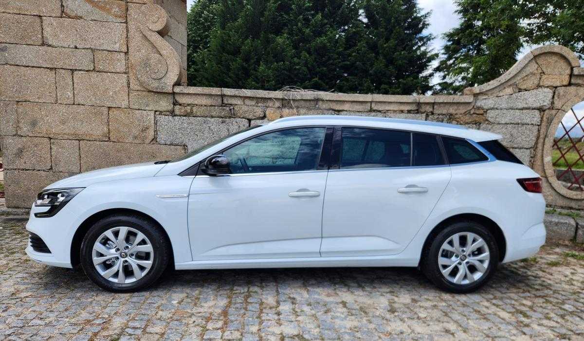 renault-megane-sport-tourer-2019-diesel-1461cc