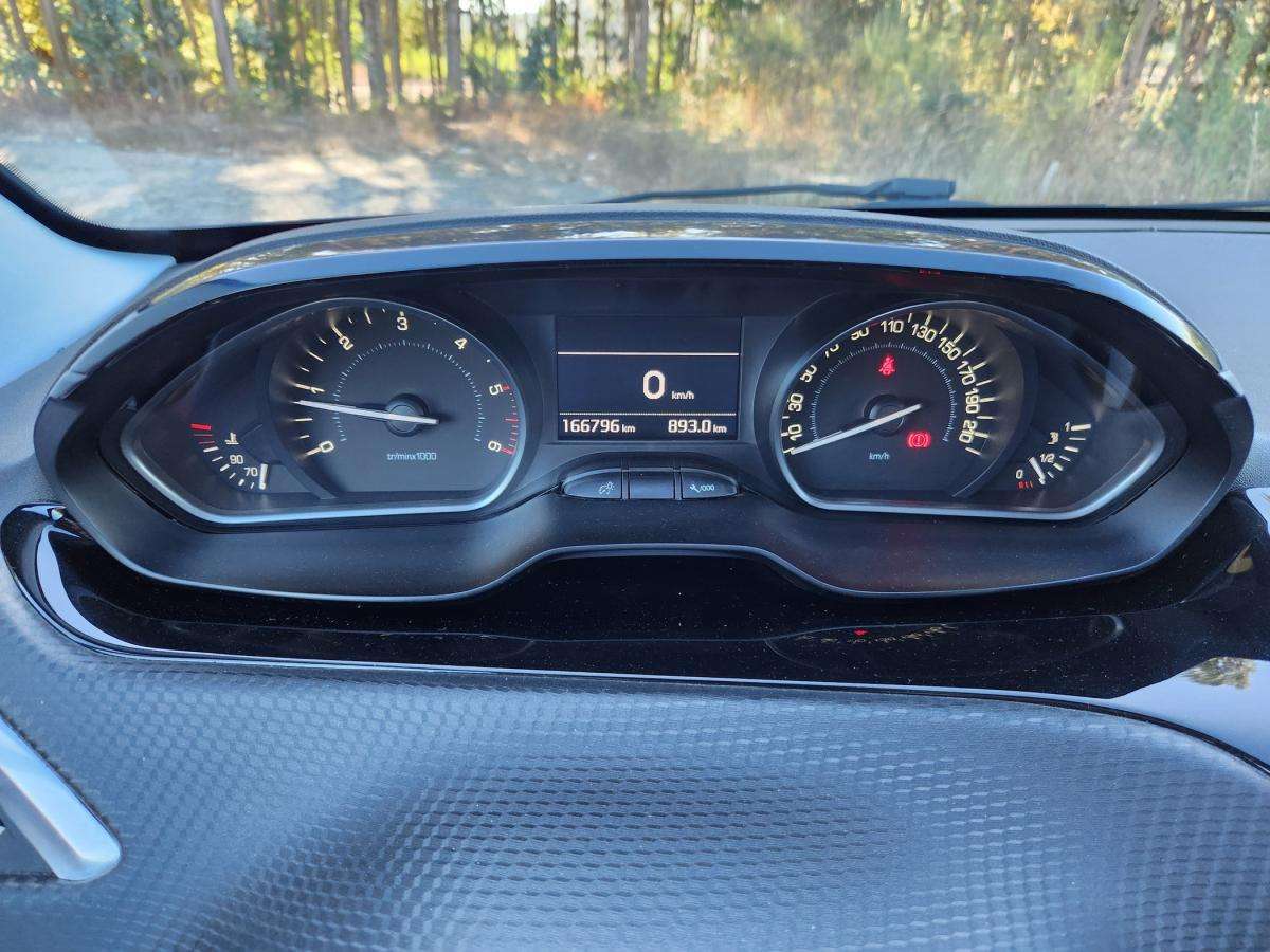 peugeot-208-2018-diesel-1499cc