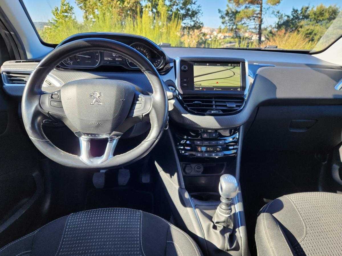 peugeot-208-2018-diesel-1499cc