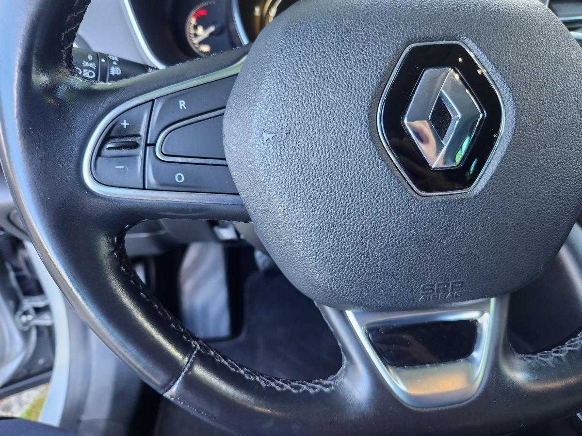 renault-megane-sport-tourer-2017-diesel-1598cc