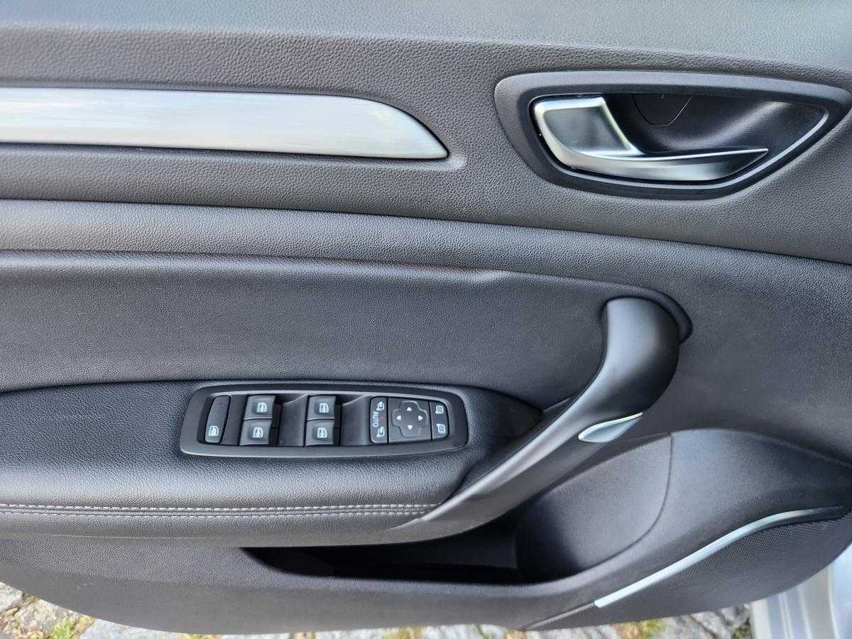 renault-megane-sport-tourer-2017-diesel-1598cc
