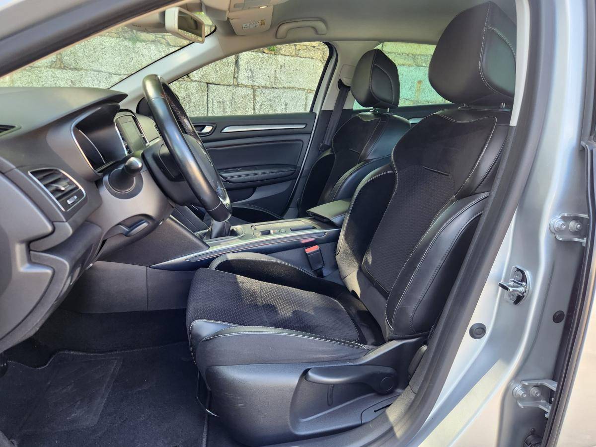 renault-megane-sport-tourer-2017-diesel-1598cc