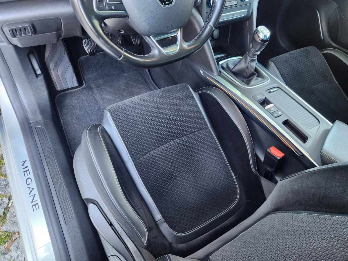 renault-megane-sport-tourer-2017-diesel-1598cc