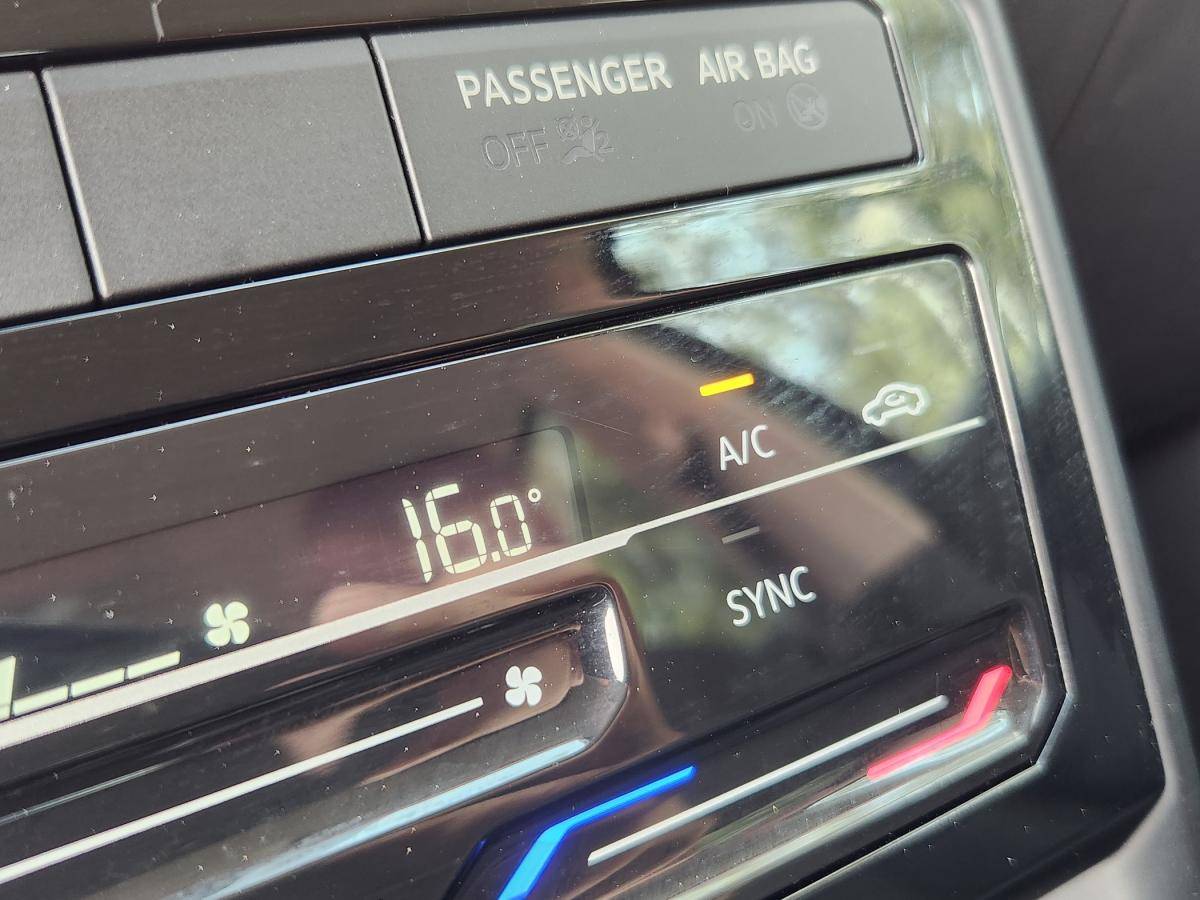 volkswagen-t-cross-2023-gasolina-999cc