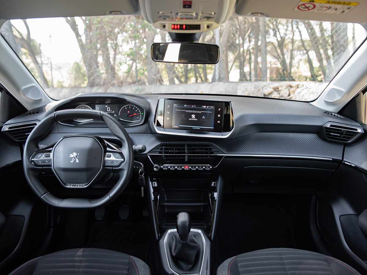 peugeot-208-1-2-puretech-2021-gasolina-1199cc