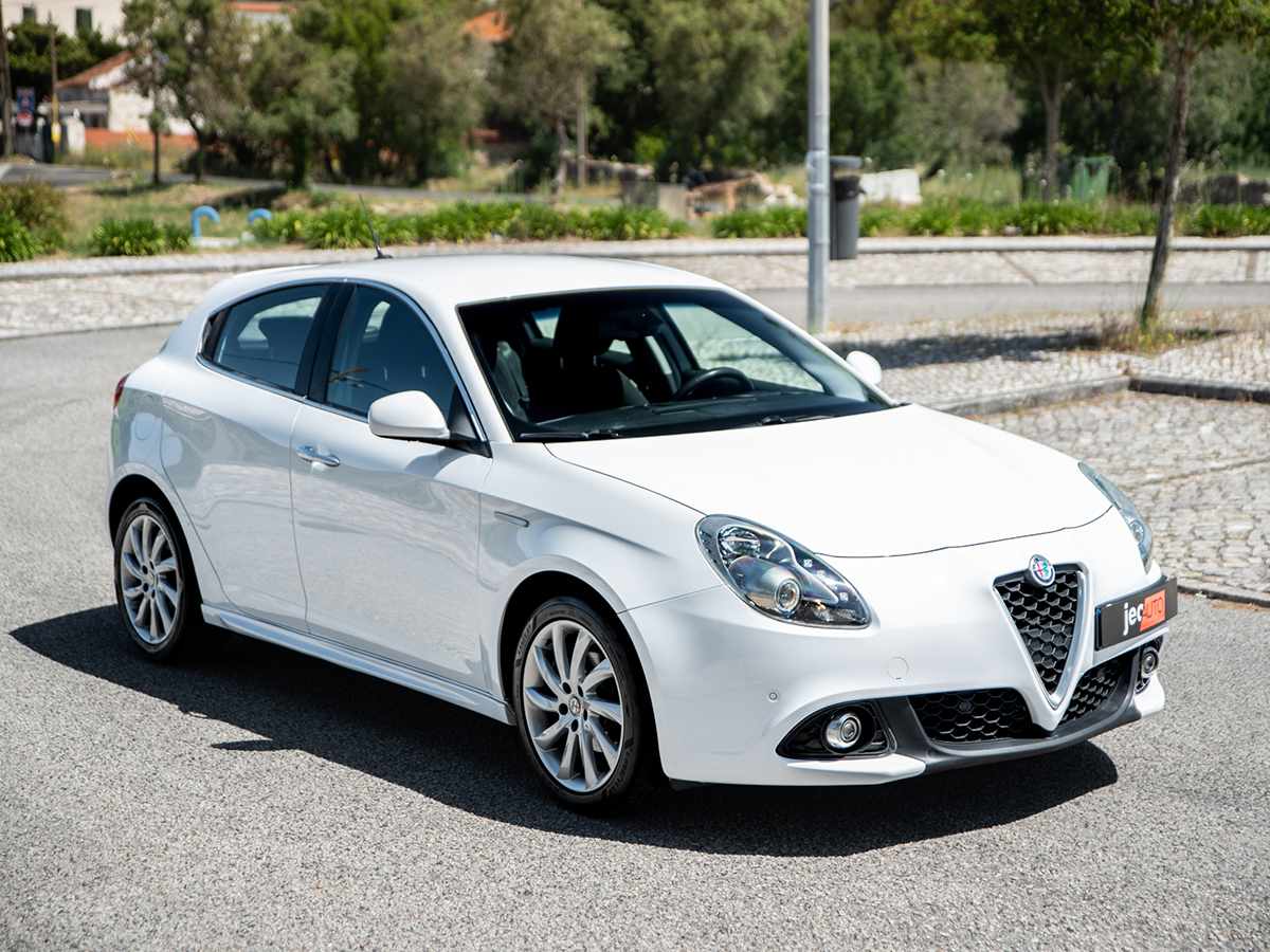 alfa-romeo-giulietta-1-6-jtdm-16v-2017-diesel-1598cc