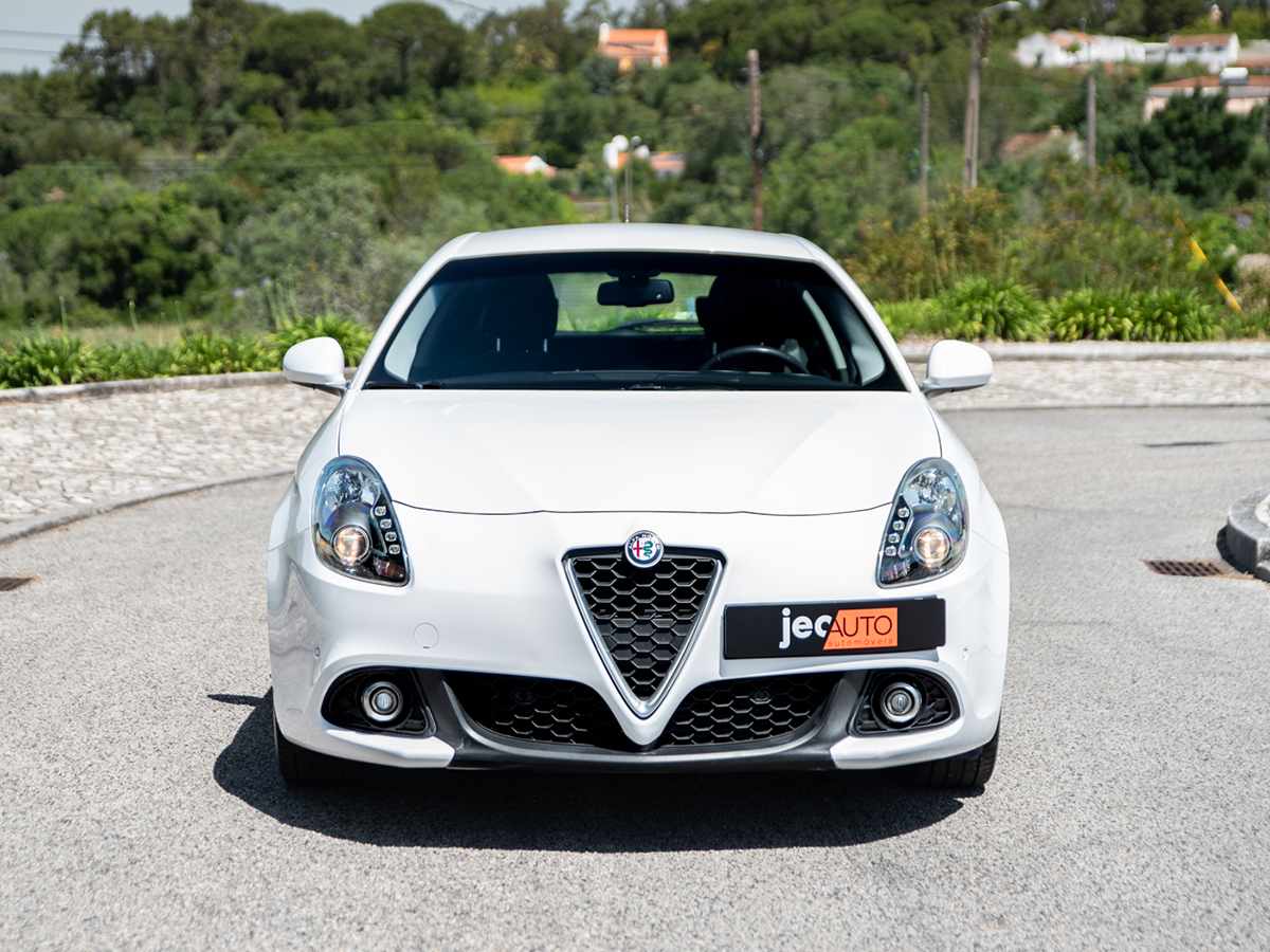 alfa-romeo-giulietta-1-6-jtdm-16v-2017-diesel-1598cc