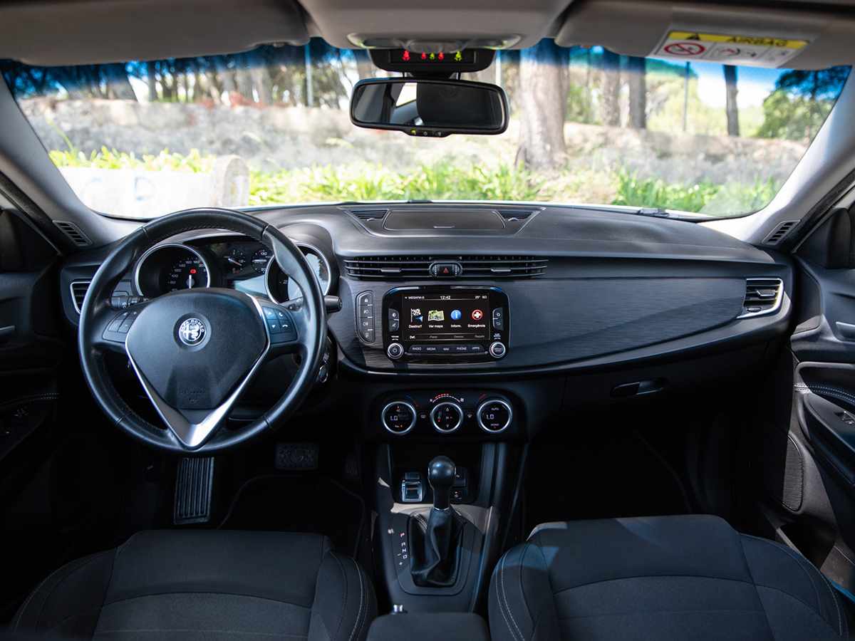 alfa-romeo-giulietta-1-6-jtdm-16v-2017-diesel-1598cc