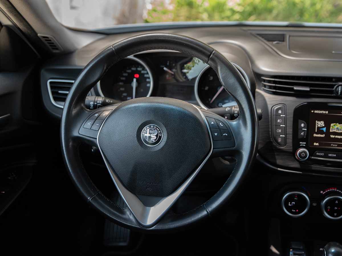alfa-romeo-giulietta-1-6-jtdm-16v-2017-diesel-1598cc