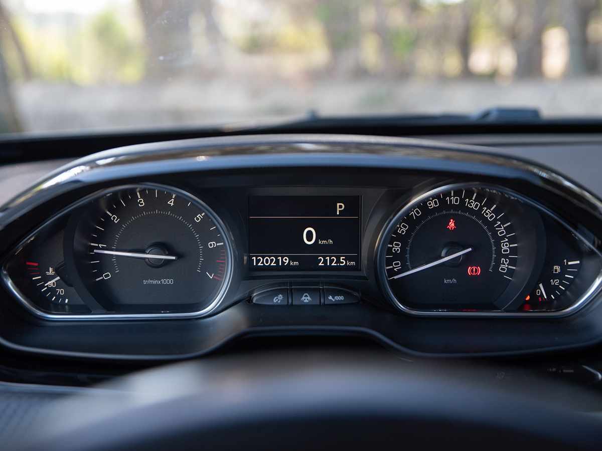 peugeot-2008-1-2-puretech-2019-gasolina-1199cc