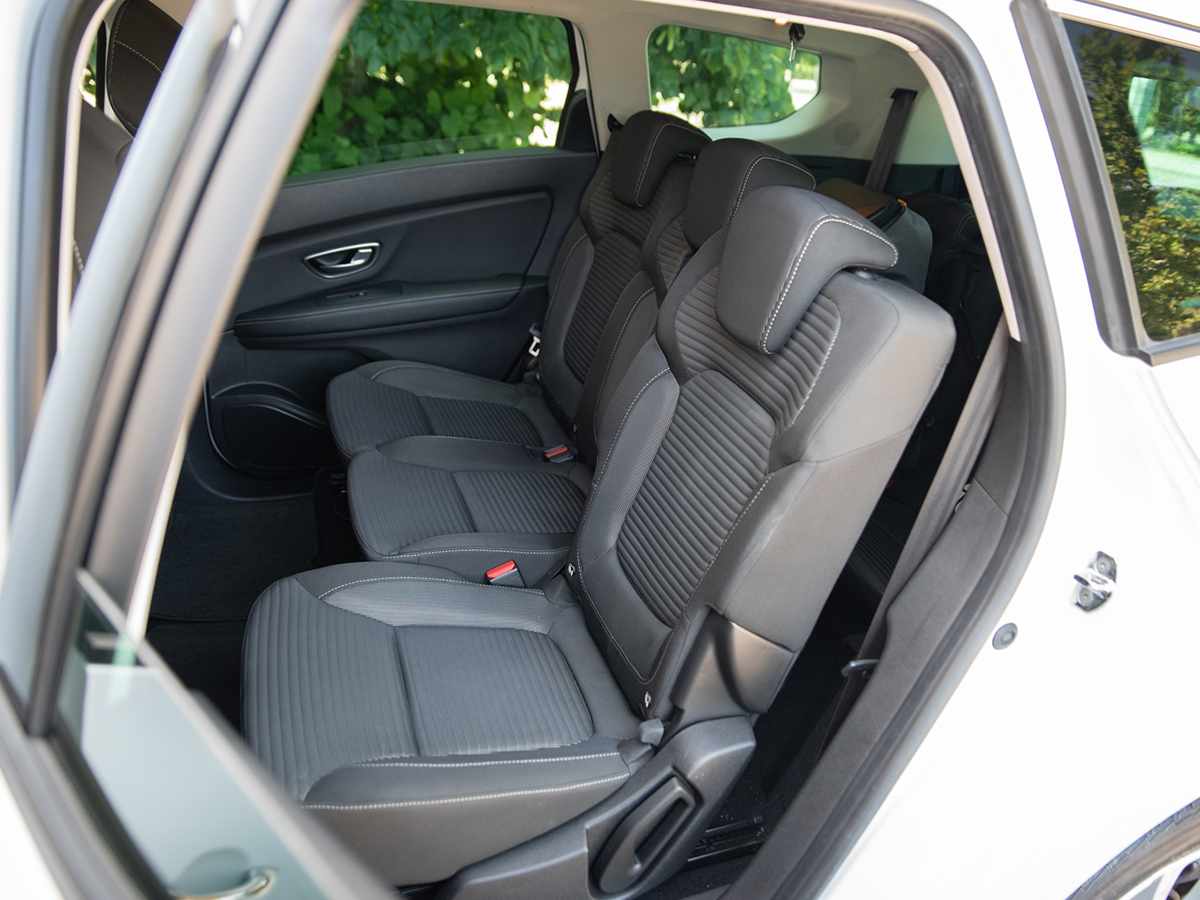 renault-scenic-1-7-blue-dci-2019-diesel-1749cc