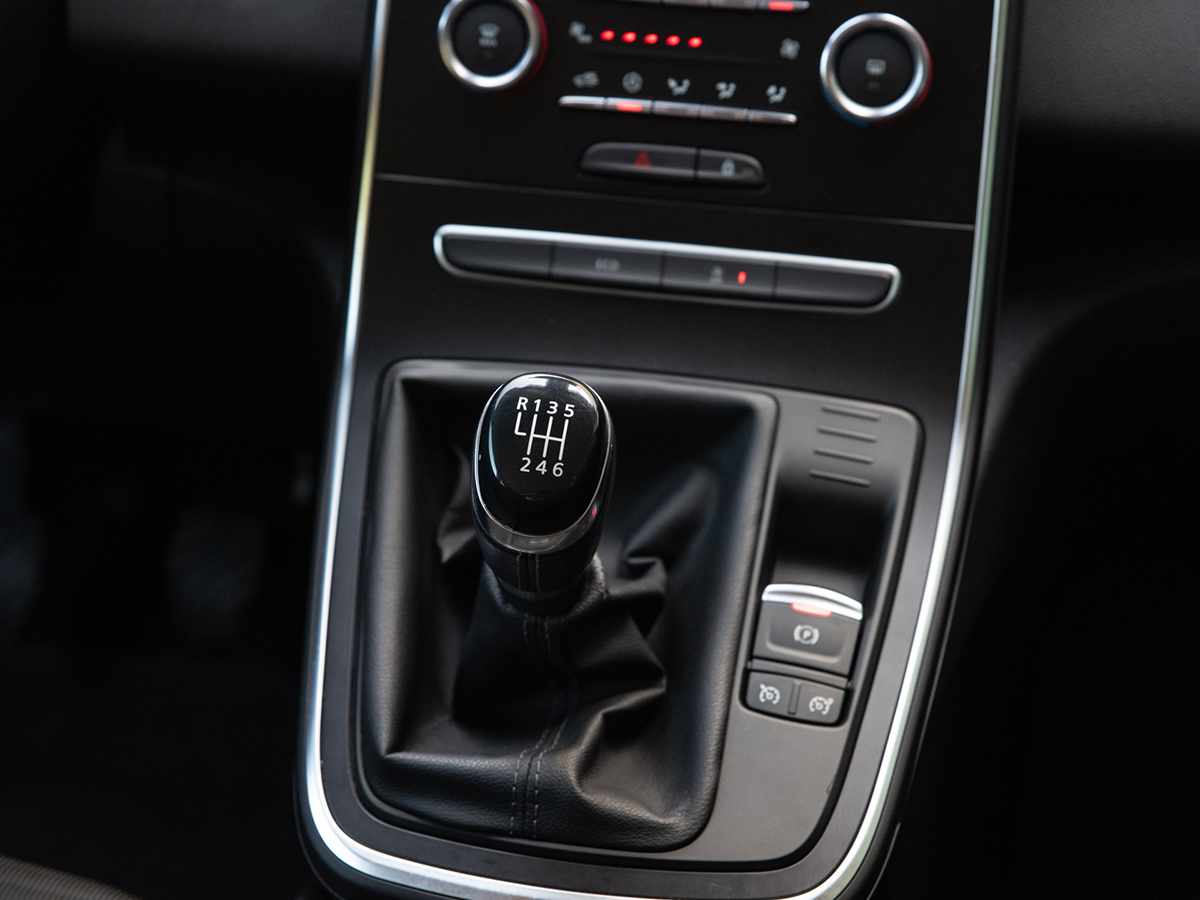renault-scenic-1-7-blue-dci-2019-diesel-1749cc