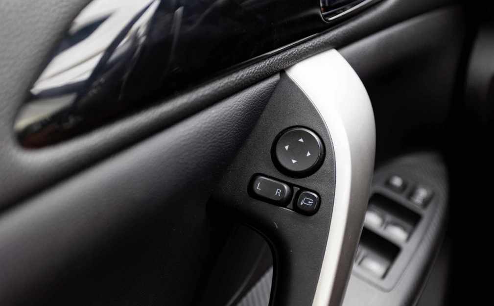 mitsubishi-eclipse-cross-2-4-mivec-s-awc-phev-2023-gasolina-2360cc