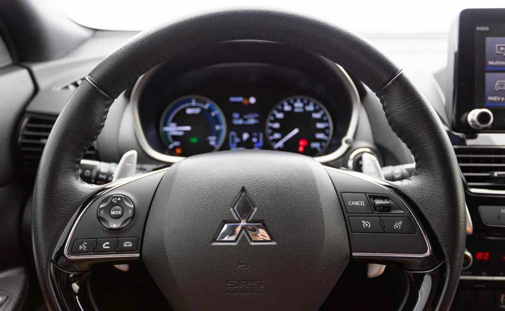 mitsubishi-eclipse-cross-2-4-mivec-s-awc-phev-2023-gasolina-2360cc