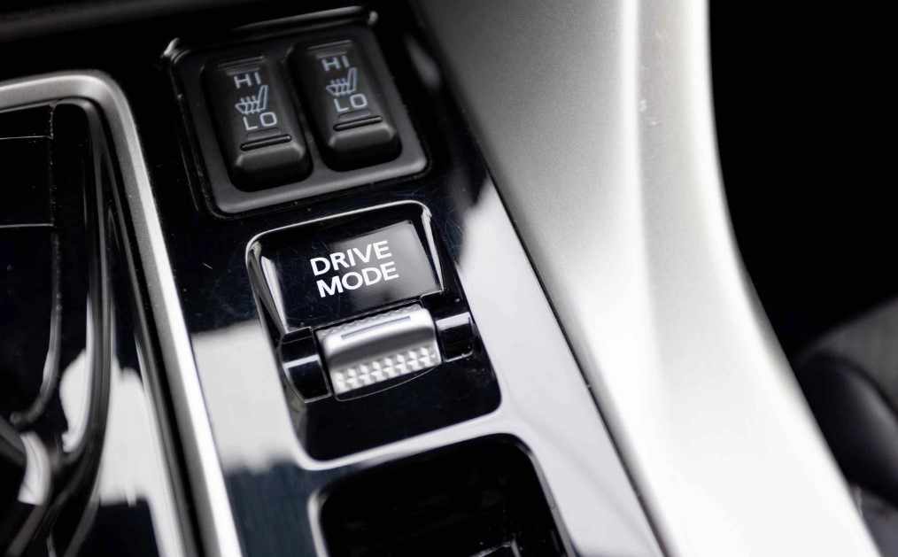 mitsubishi-eclipse-cross-2-4-mivec-s-awc-phev-2023-gasolina-2360cc