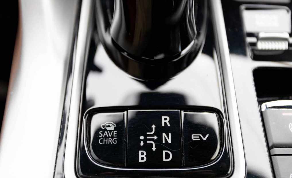 mitsubishi-eclipse-cross-2-4-mivec-s-awc-phev-2023-gasolina-2360cc