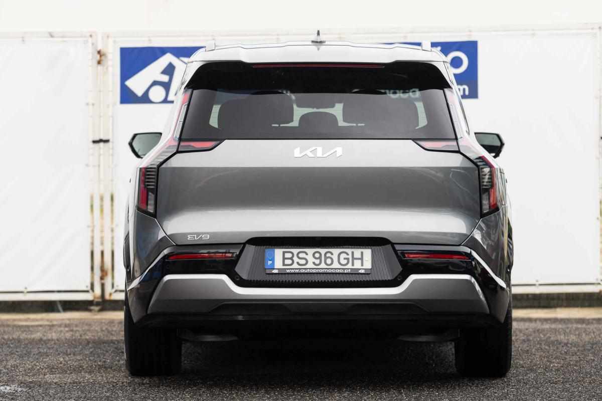 kia-ev9-99-8-kwh-rwd-2025-eletrico