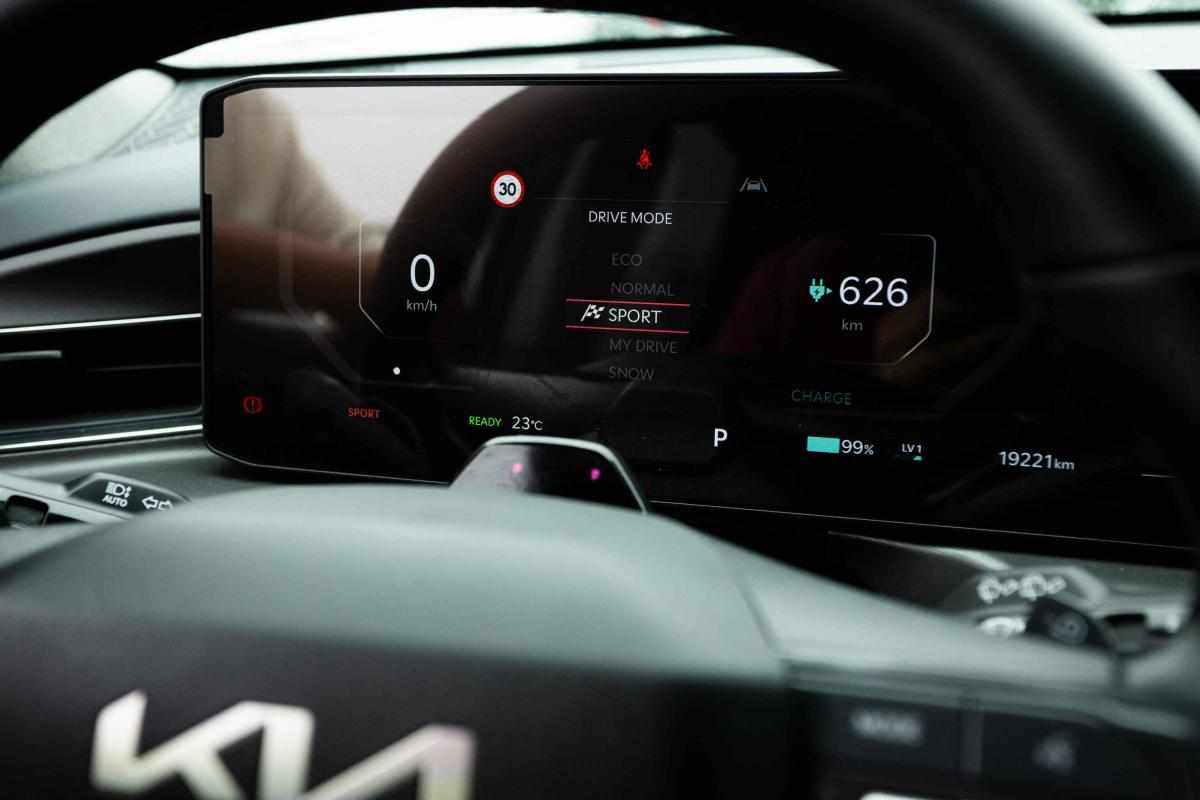 kia-ev9-99-8-kwh-rwd-2025-eletrico