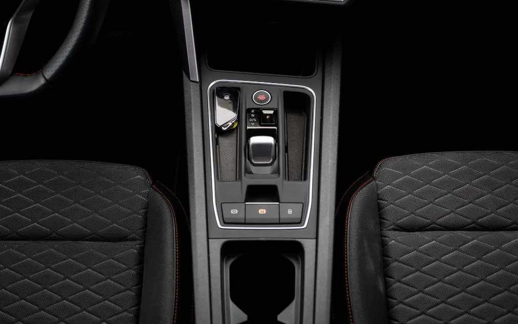 seat-leon-e-hybrid-2024-gasolina-1395cc
