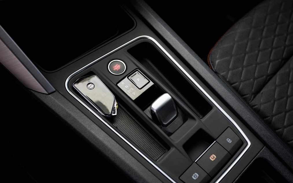 seat-leon-e-hybrid-2024-gasolina-1395cc