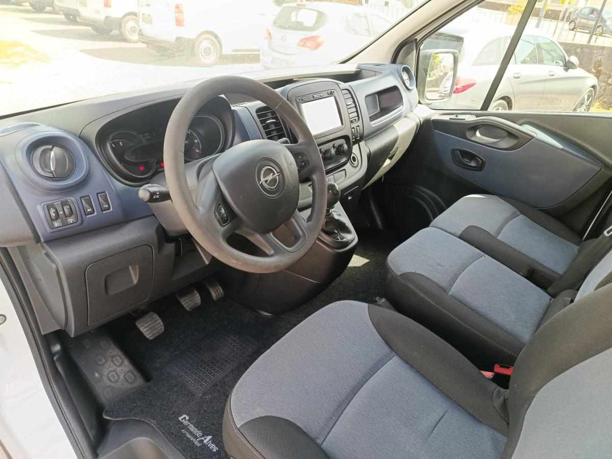 opel-vivaro-1-6-121cv-2018-diesel-1598cc