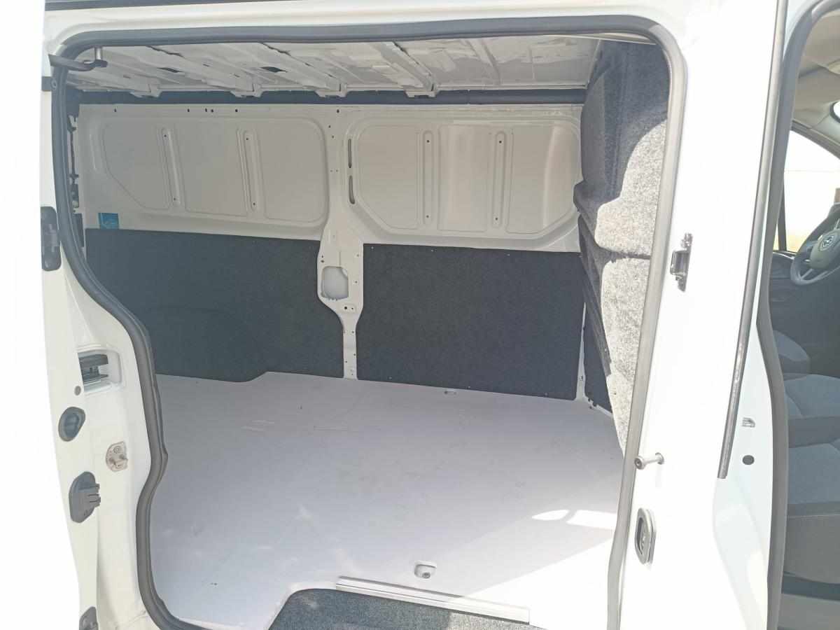 opel-vivaro-1-6-121cv-2018-diesel-1598cc