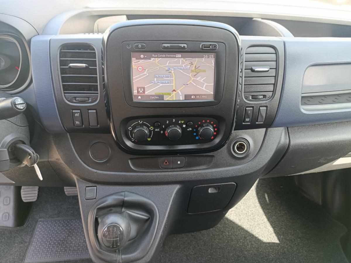 opel-vivaro-1-6-121cv-2018-diesel-1598cc