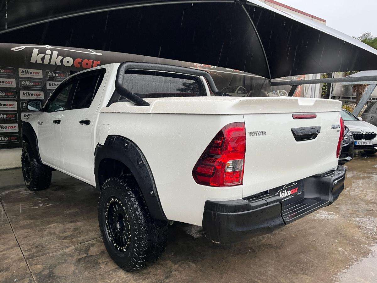 toyota-hilux-2019-diesel-2393cc