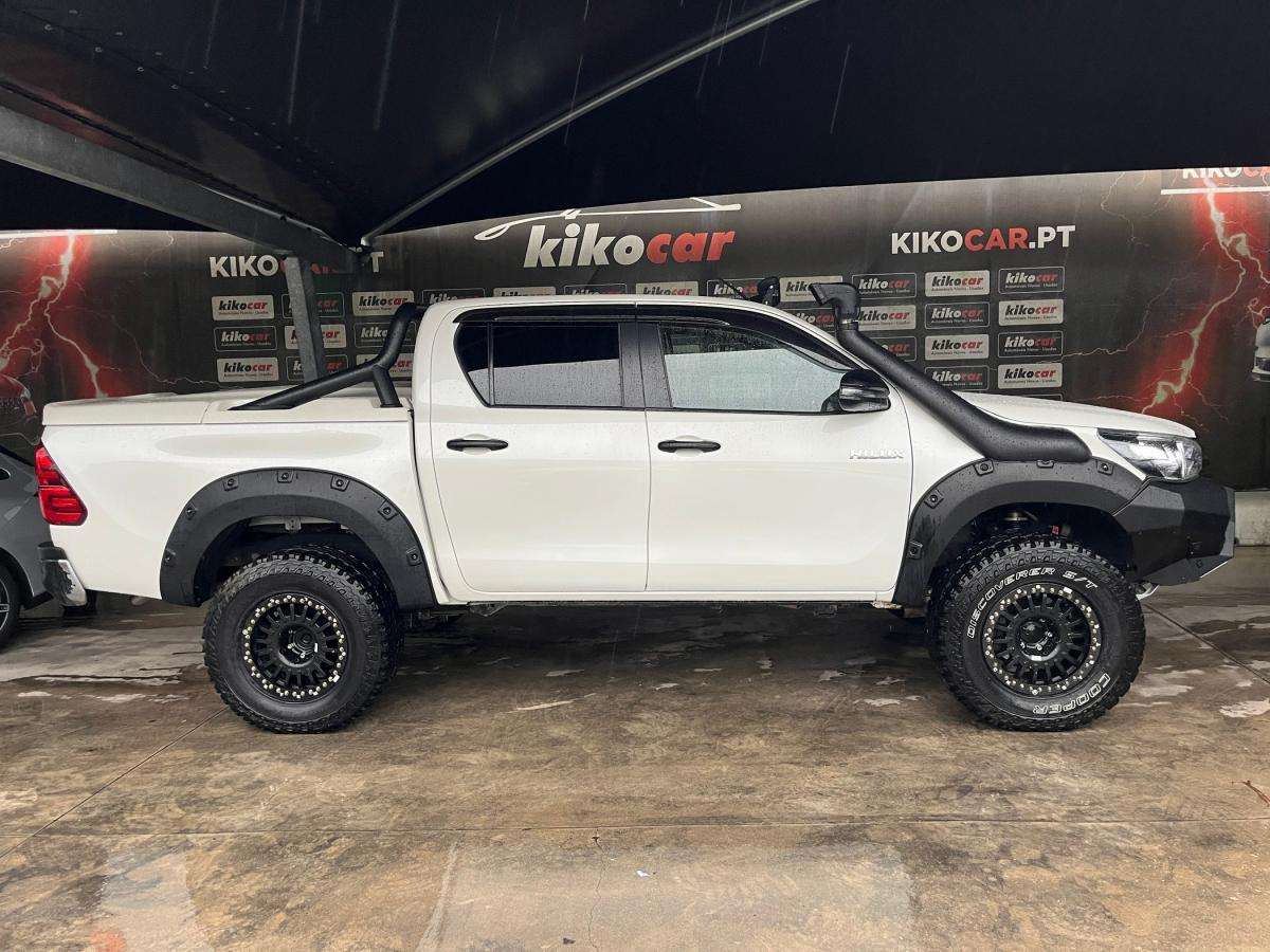 toyota-hilux-2019-diesel-2393cc