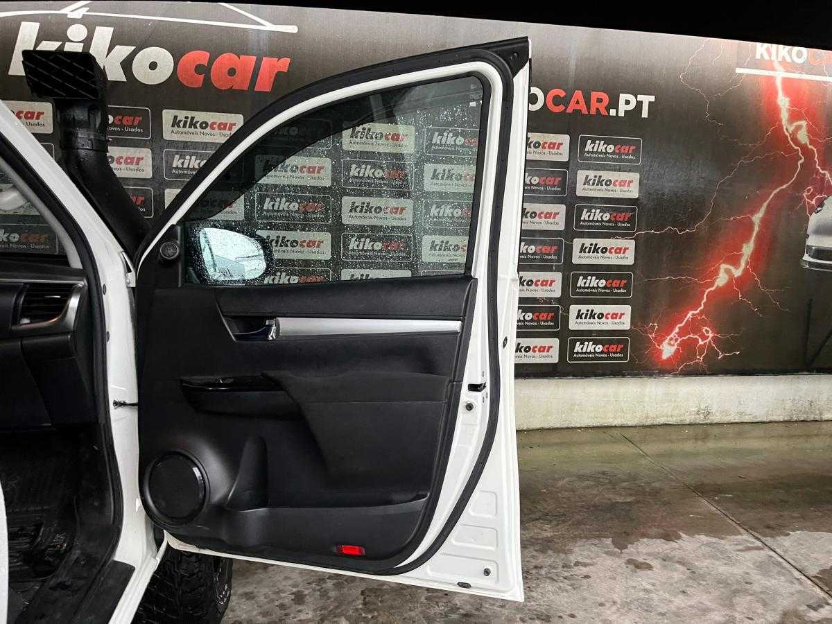 toyota-hilux-2019-diesel-2393cc