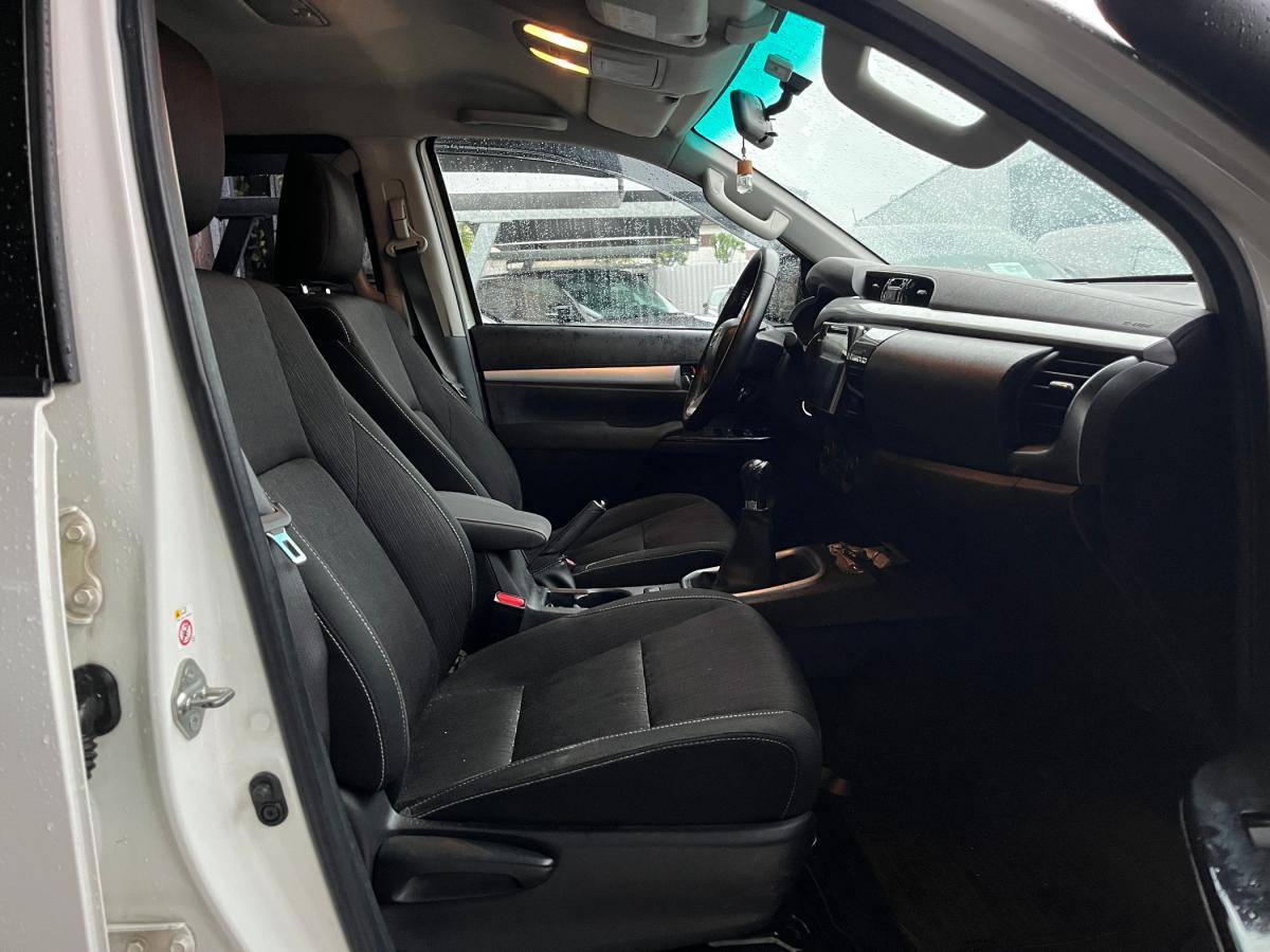 toyota-hilux-2019-diesel-2393cc