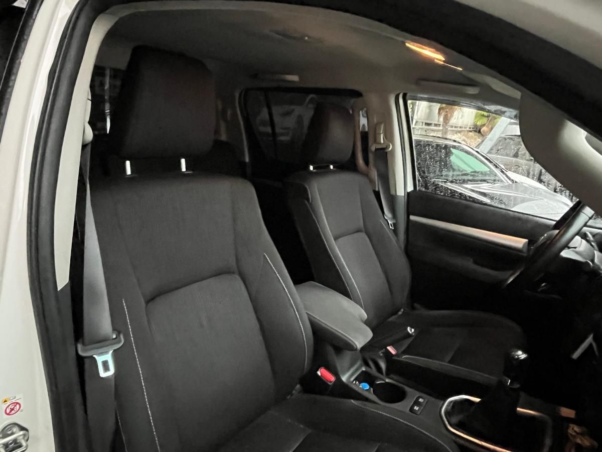 toyota-hilux-2019-diesel-2393cc