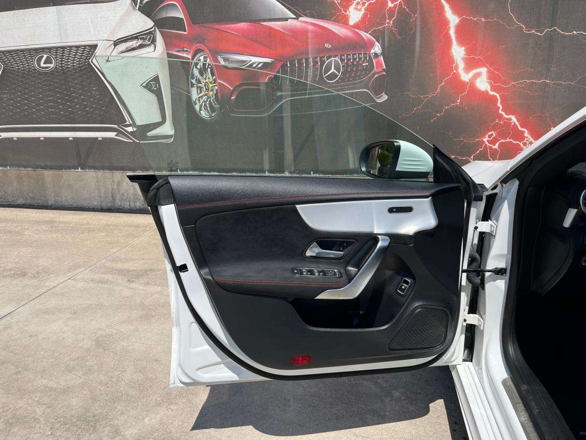 mercedes-benz-cla-2022-hibrido-a-gasolina-1332cc