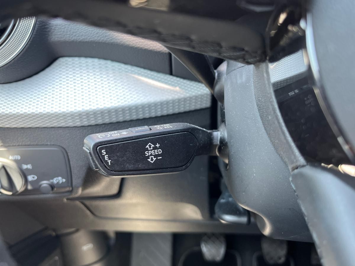audi-q2-2023-gasolina-999cc