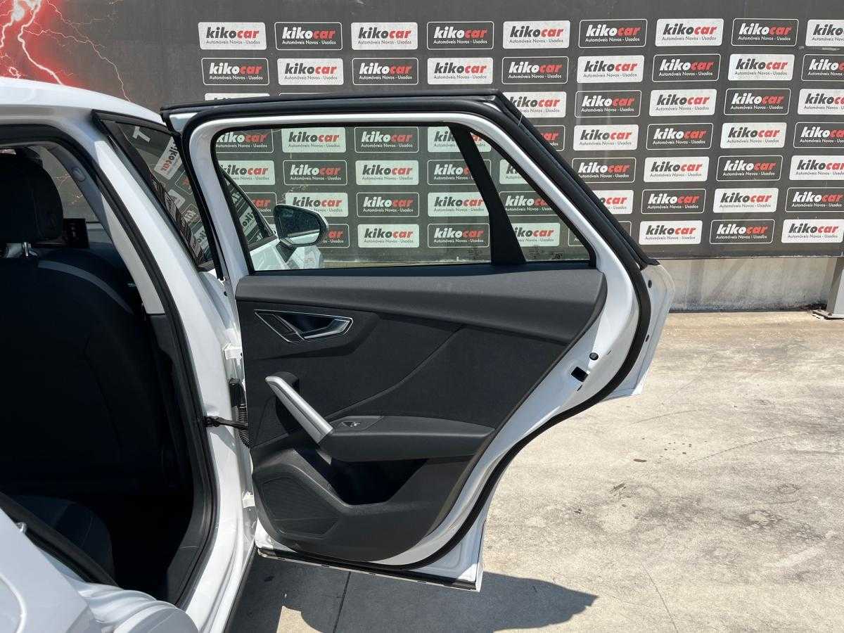 audi-q2-2023-gasolina-999cc