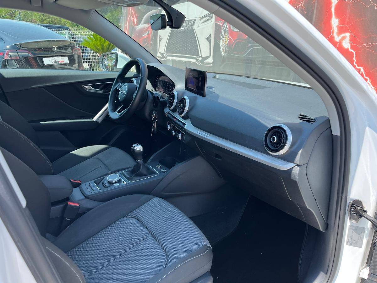 audi-q2-2023-gasolina-999cc