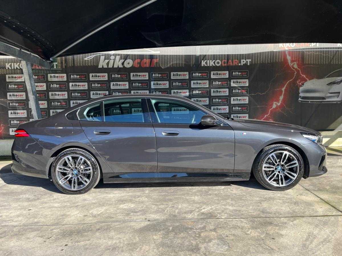bmw-serie-5-2024-hibrido-a-gasolina-1998cc