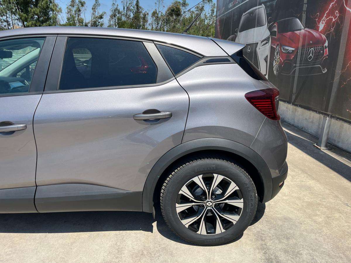 renault-captur-2023-hibrido-a-gasolina-1598cc