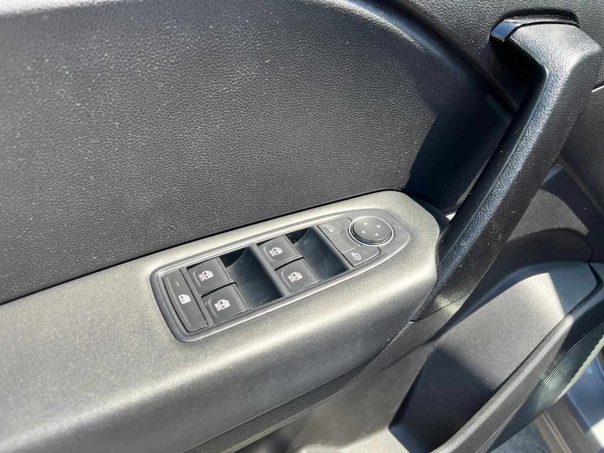 renault-captur-2023-hibrido-a-gasolina-1598cc