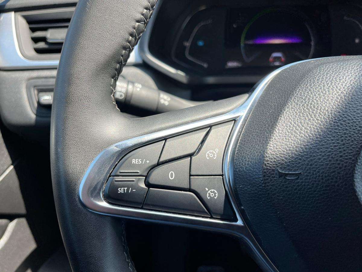 renault-captur-2023-hibrido-a-gasolina-1598cc