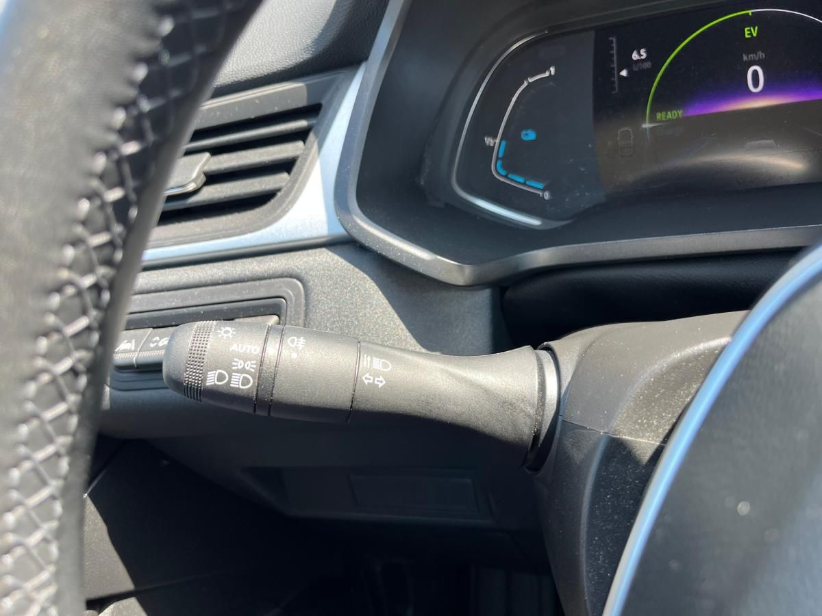 renault-captur-2023-hibrido-a-gasolina-1598cc