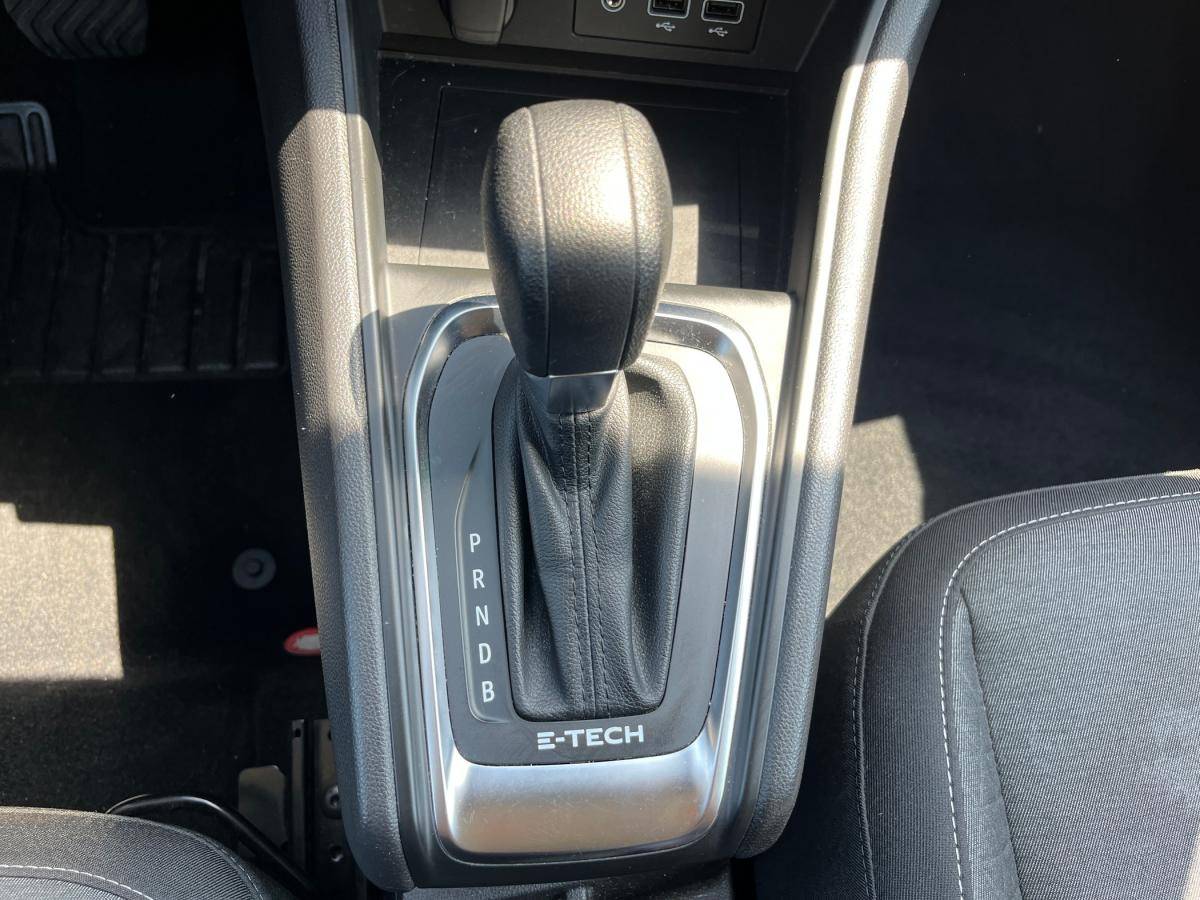 renault-captur-2023-hibrido-a-gasolina-1598cc
