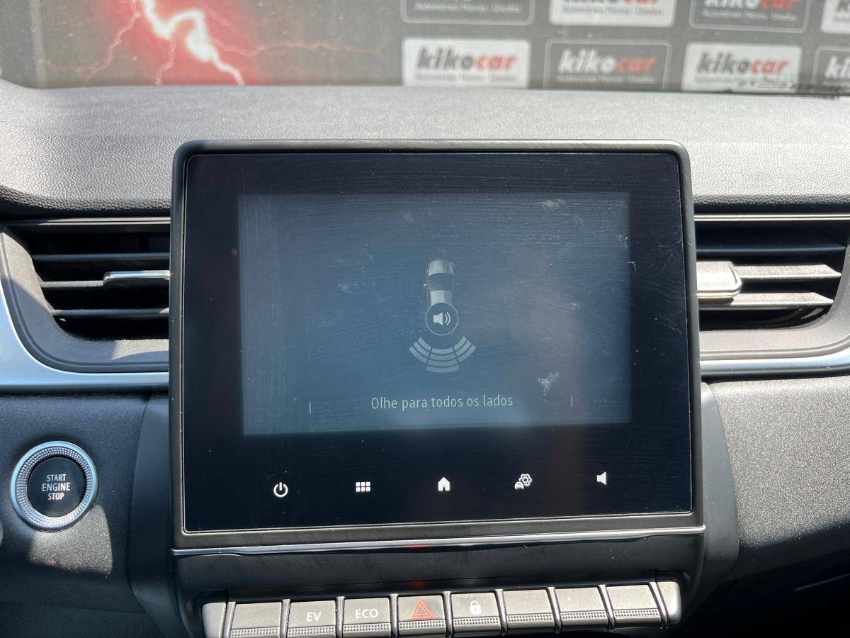 renault-captur-2023-hibrido-a-gasolina-1598cc