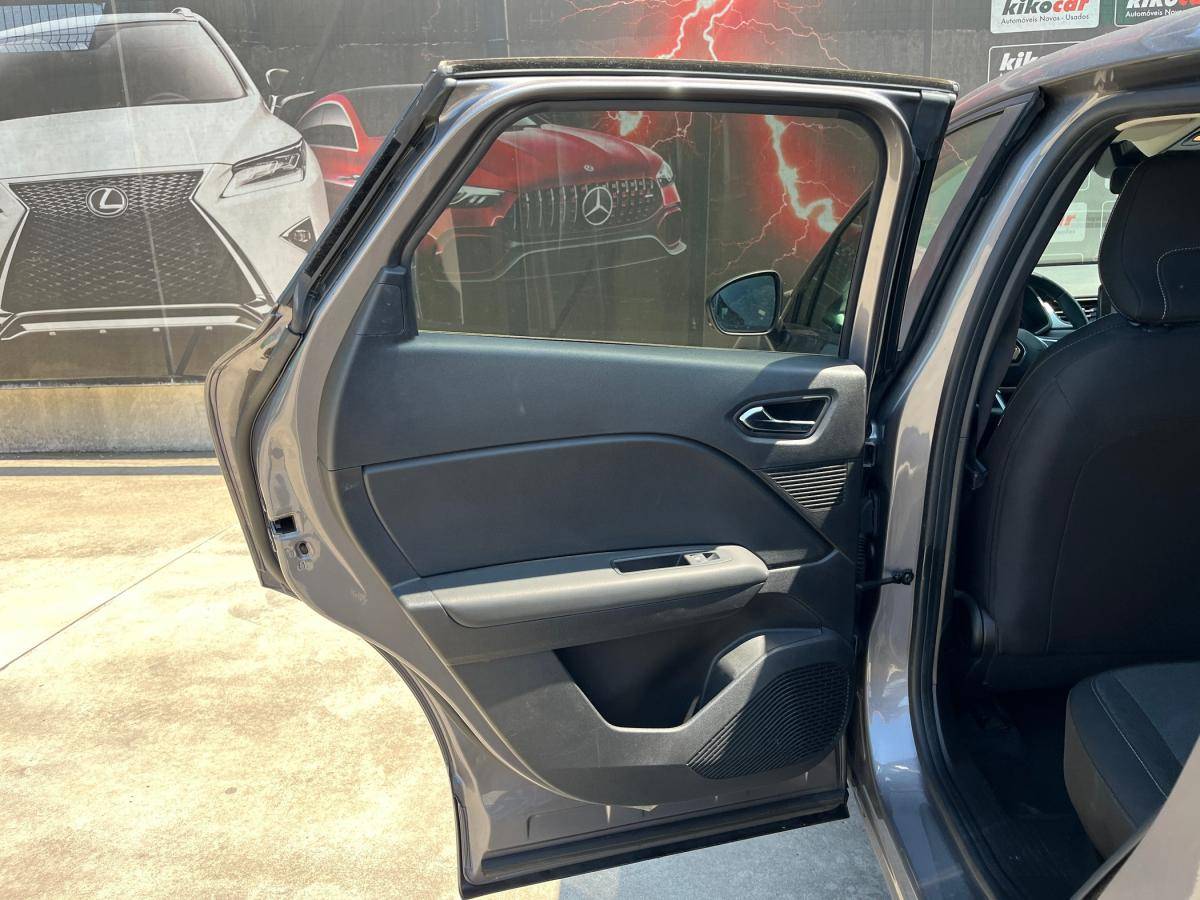 renault-captur-2023-hibrido-a-gasolina-1598cc