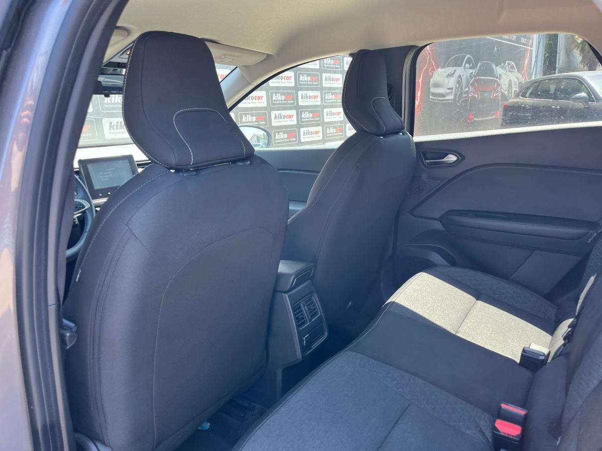 renault-captur-2023-hibrido-a-gasolina-1598cc
